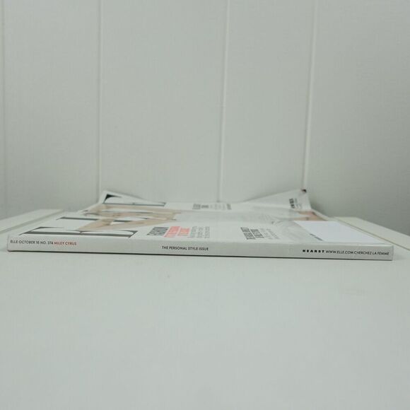 Elle Magazine October 2016 Miley Cyrus The Personal Style Issue - Picture 3 of 7